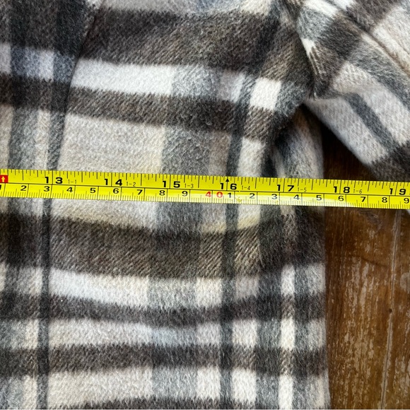 Sundance Wool Coat - Picture 6 of 6